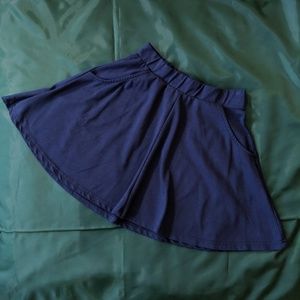 ✨3 for 15✨ Cotton On Skater Skirt (w/ pockets!!)